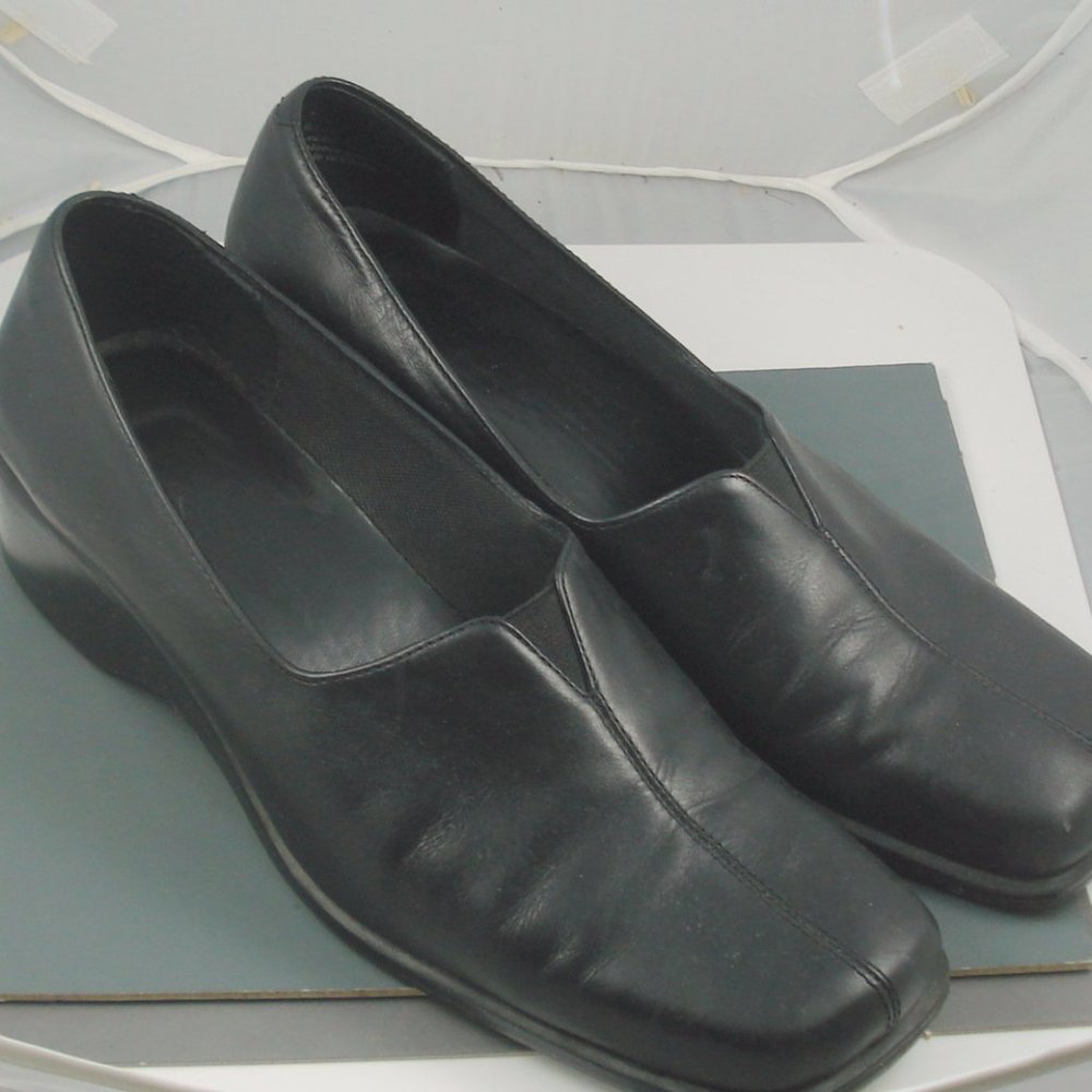 Bare Trap Black Walking Shoe Size 7.5 Regular